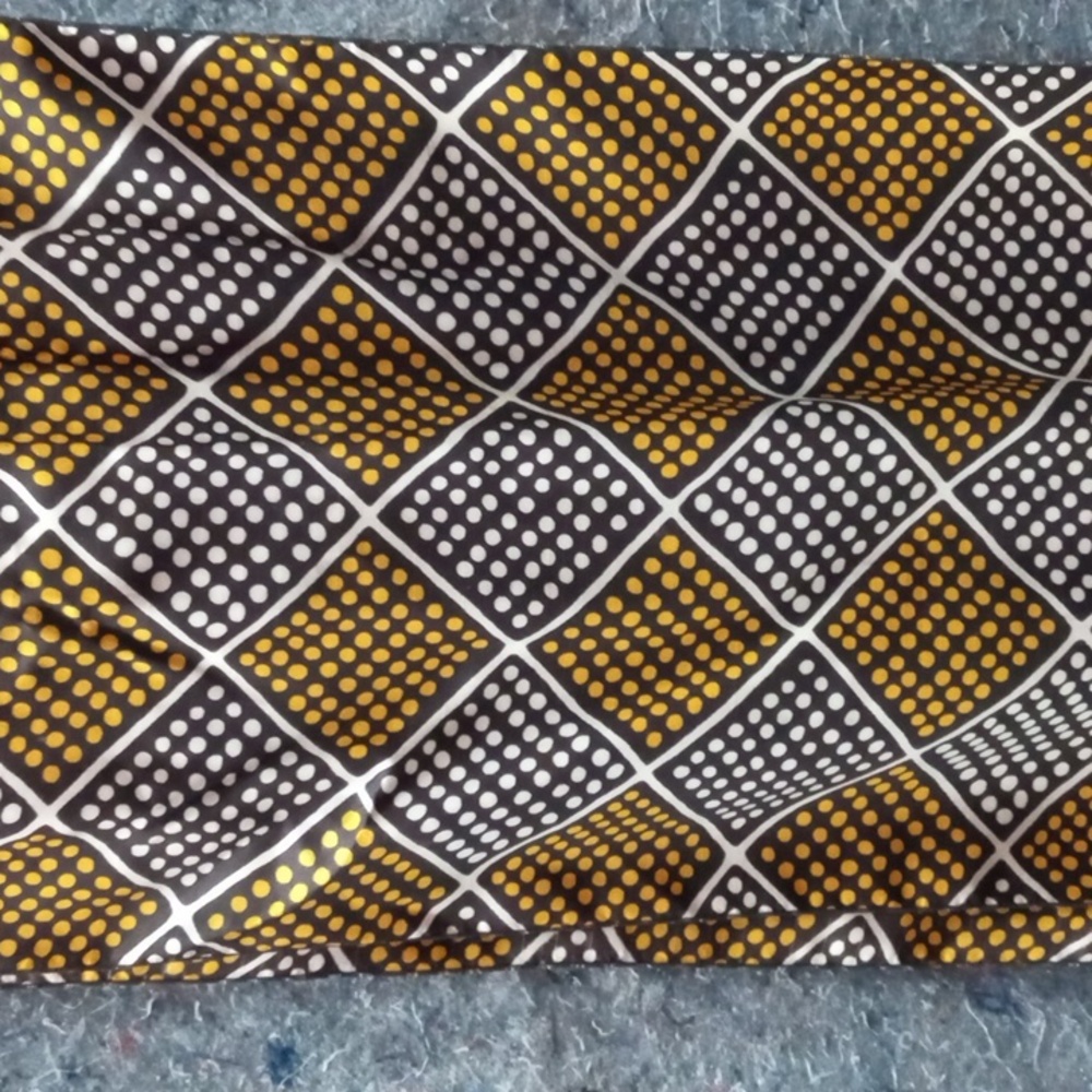 Light Scarf/wrap - Picture 2 of 5